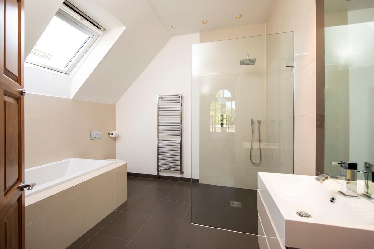 house for sale in New Road, Esher, Surrey, KT10 ESH050126 Knight Frank