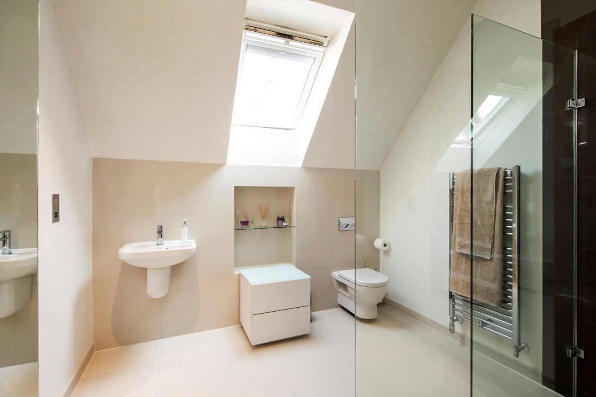 house for sale in New Road, Esher, Surrey, KT10 ESH050126 Knight Frank