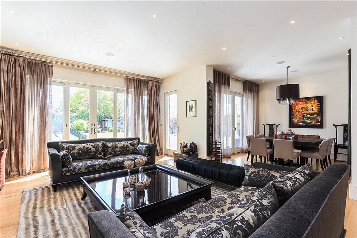 house for sale in New Road, Esher, Surrey, KT10 ESH100030 Knight Frank