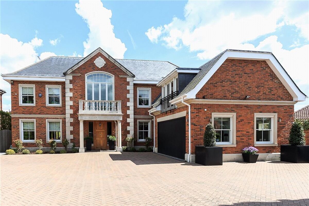 house for sale in New Road, Esher, Surrey, KT10 ESH100030 Knight Frank