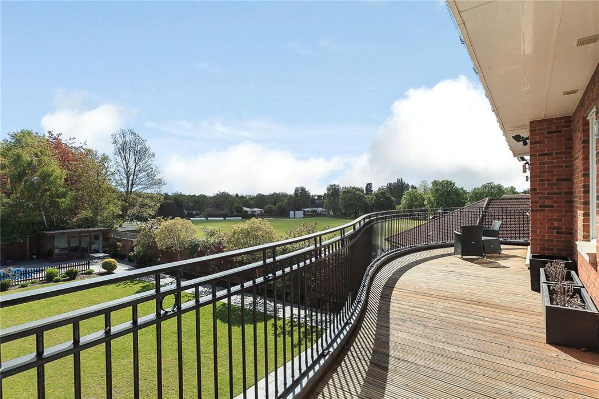 house for sale in New Road, Esher, Surrey, KT10 ESH100030 Knight Frank