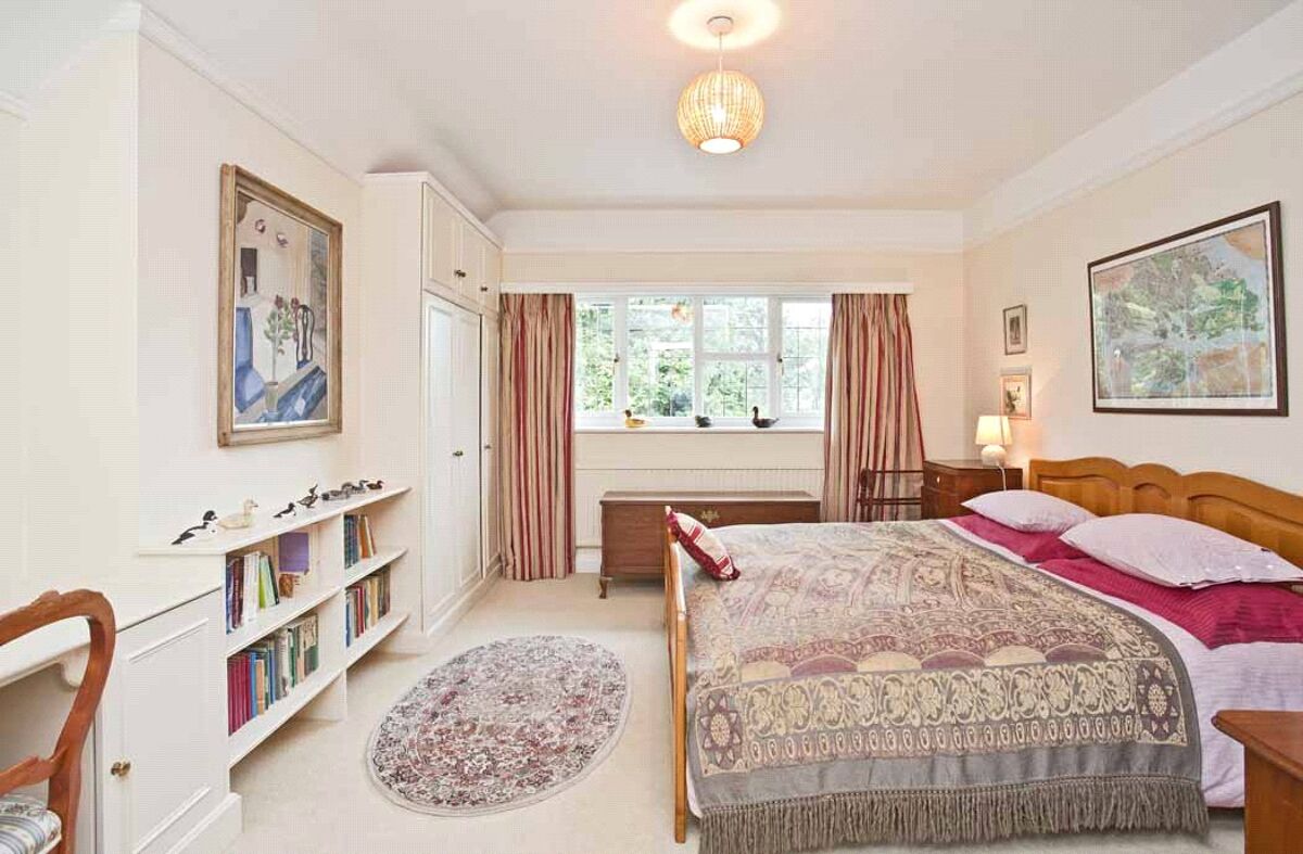 house for sale in Home Farm Close, Esher, Surrey, KT10 ESH110007