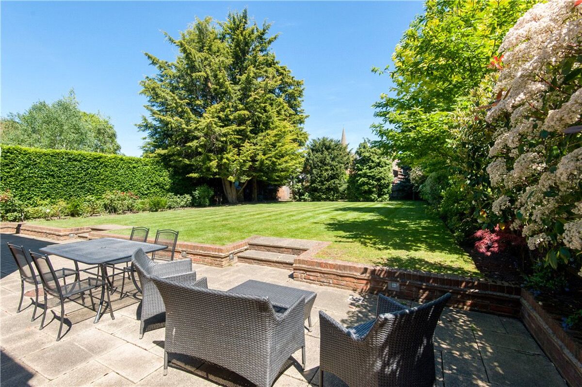 house for sale in Clive Road, Esher, Surrey, KT10 ESH130069 Knight