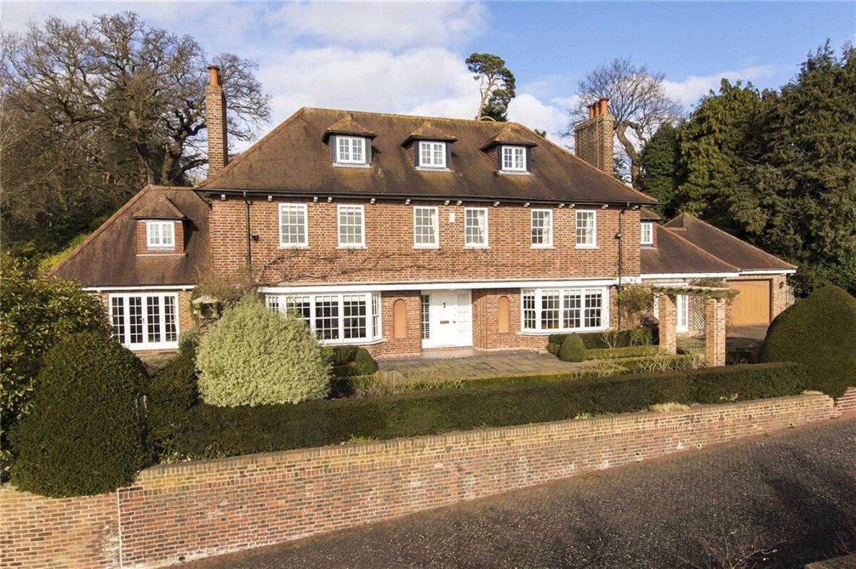 house for sale in Clare Hill, Esher, Surrey, KT10 ESH130158 Knight