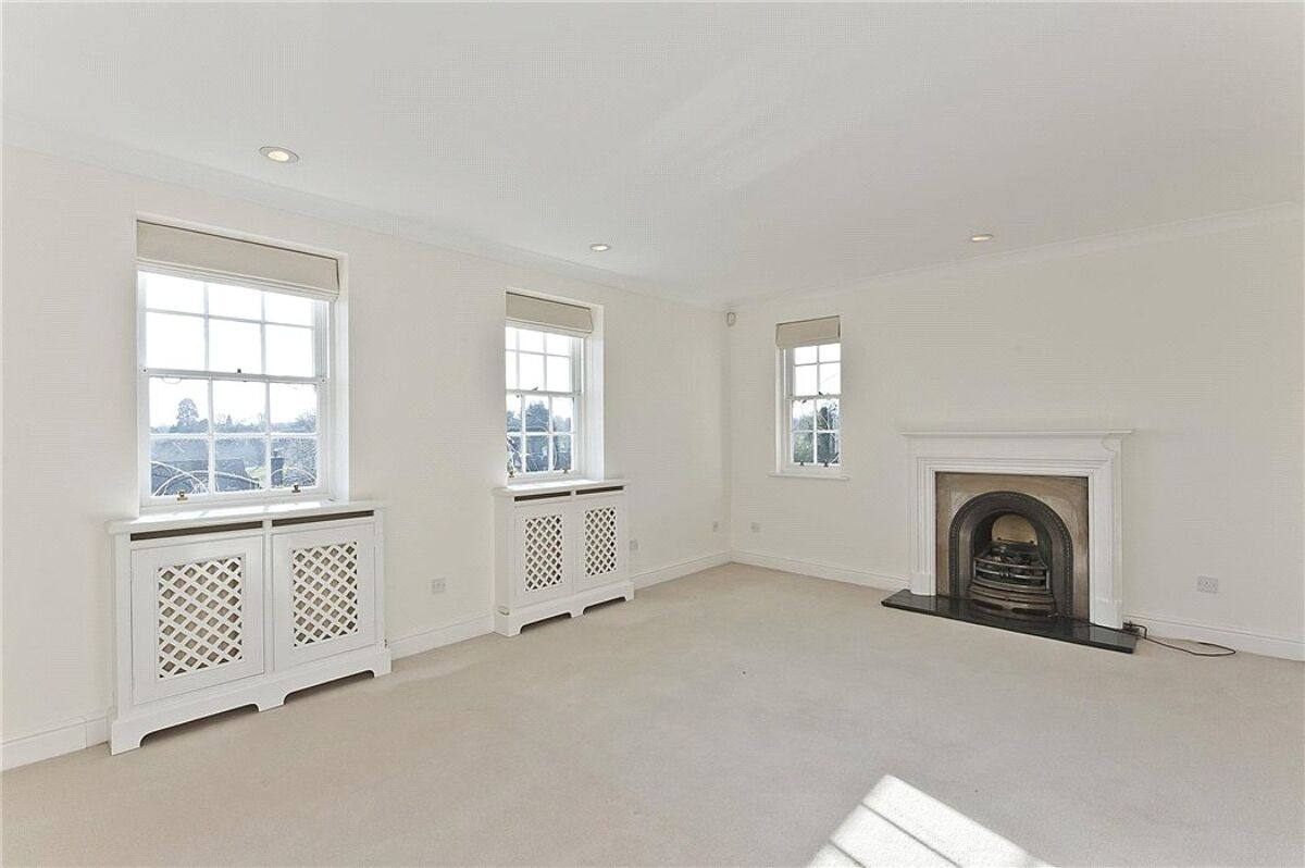 house for sale in Clare Hill, Esher, Surrey, KT10 ESH130158 Knight