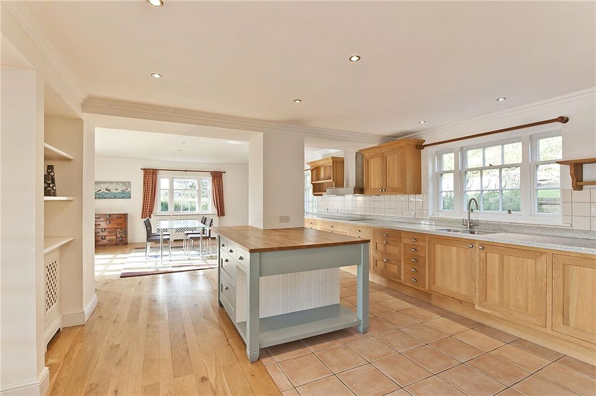 house for sale in Clare Hill, Esher, Surrey, KT10 ESH130158 Knight