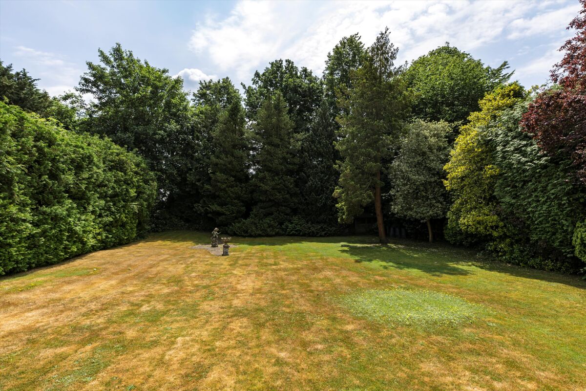 house for sale in Pelhams Walk, Esher, Surrey, KT10. ESH140040