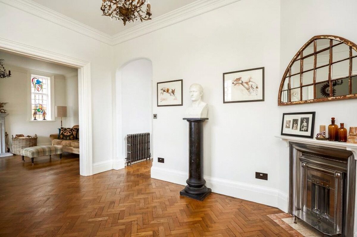 house for sale in River Avenue, Thames Ditton, Surrey, KT7 ESH140078