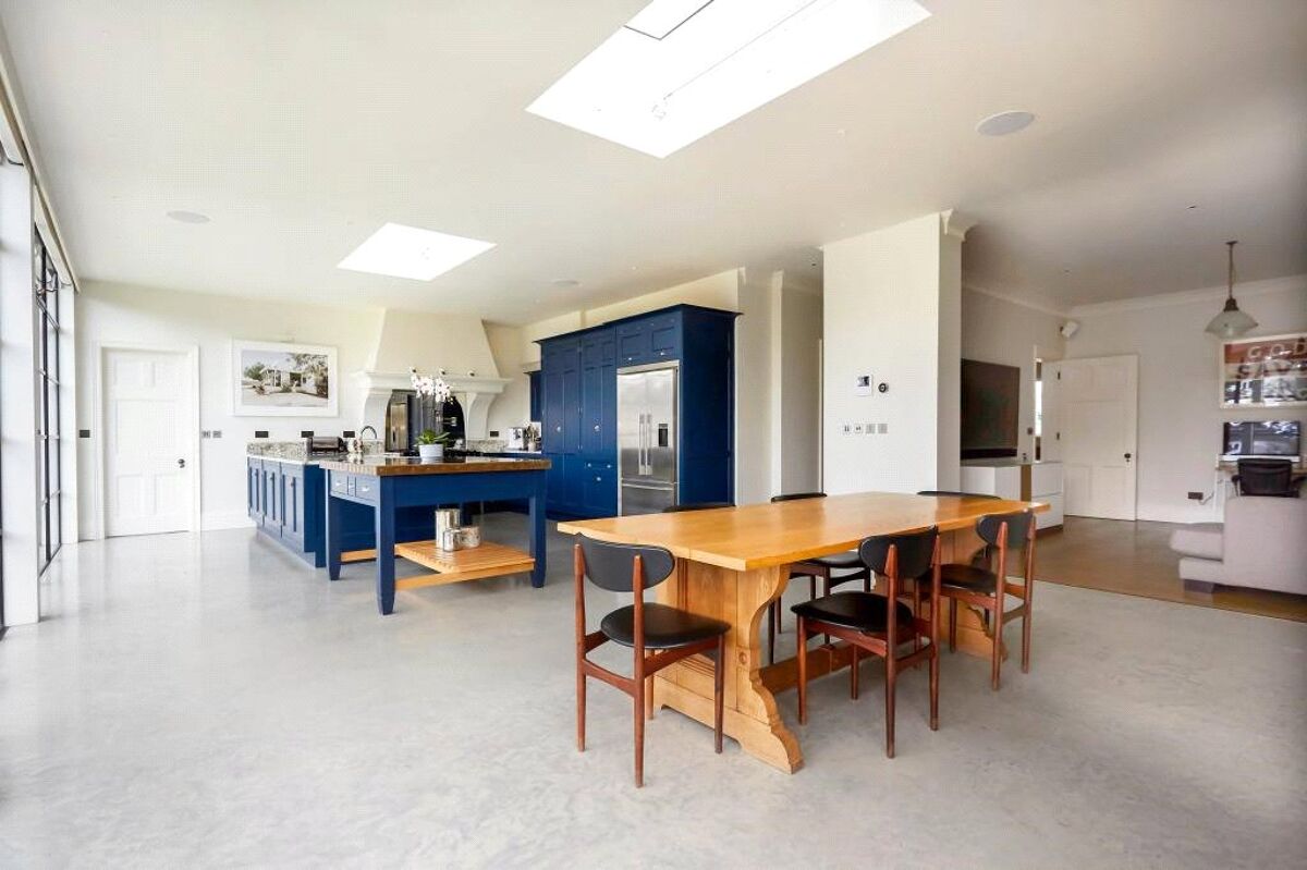 house for sale in River Avenue, Thames Ditton, Surrey, KT7 ESH140078