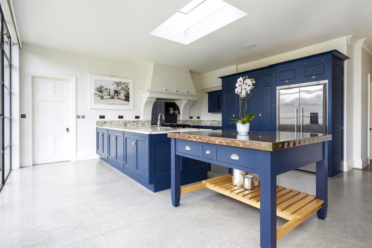 house for sale in River Avenue, Thames Ditton, Surrey, KT7 ESH140078