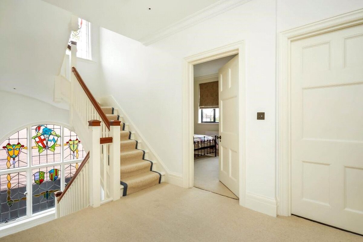 house for sale in River Avenue, Thames Ditton, Surrey, KT7 ESH140078