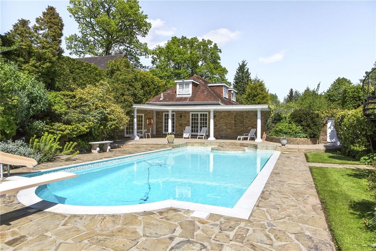 house for sale in Tyrrells Wood, Leatherhead, Surrey, KT22 ESH140155