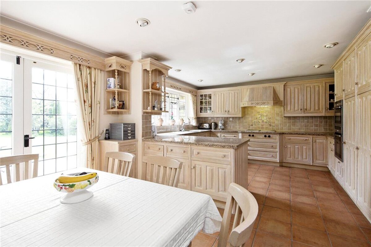 house for sale in Tyrrells Wood, Leatherhead, Surrey, KT22 ESH140155