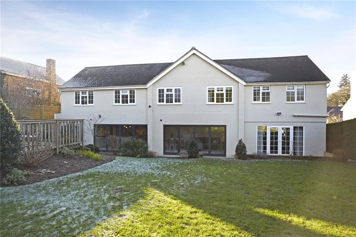 house for sale in Hunting Close, Esher, Surrey, KT10 ESH150002