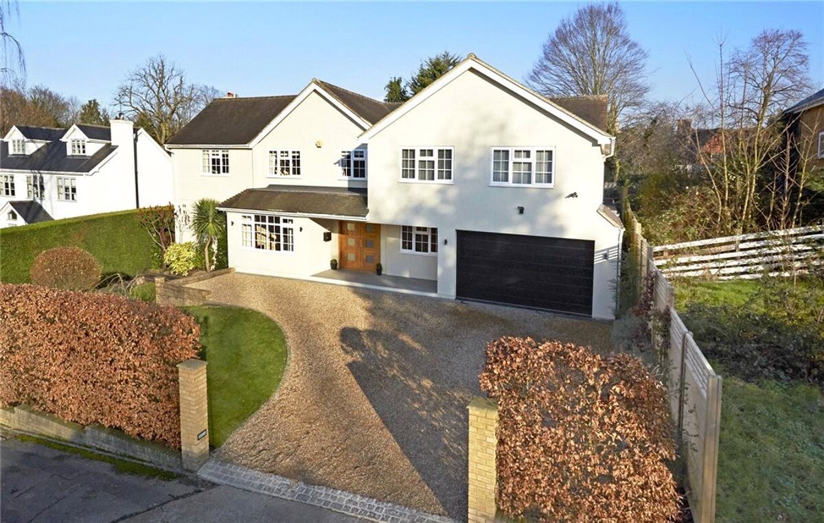 house for sale in Hunting Close, Esher, Surrey, KT10 ESH150002