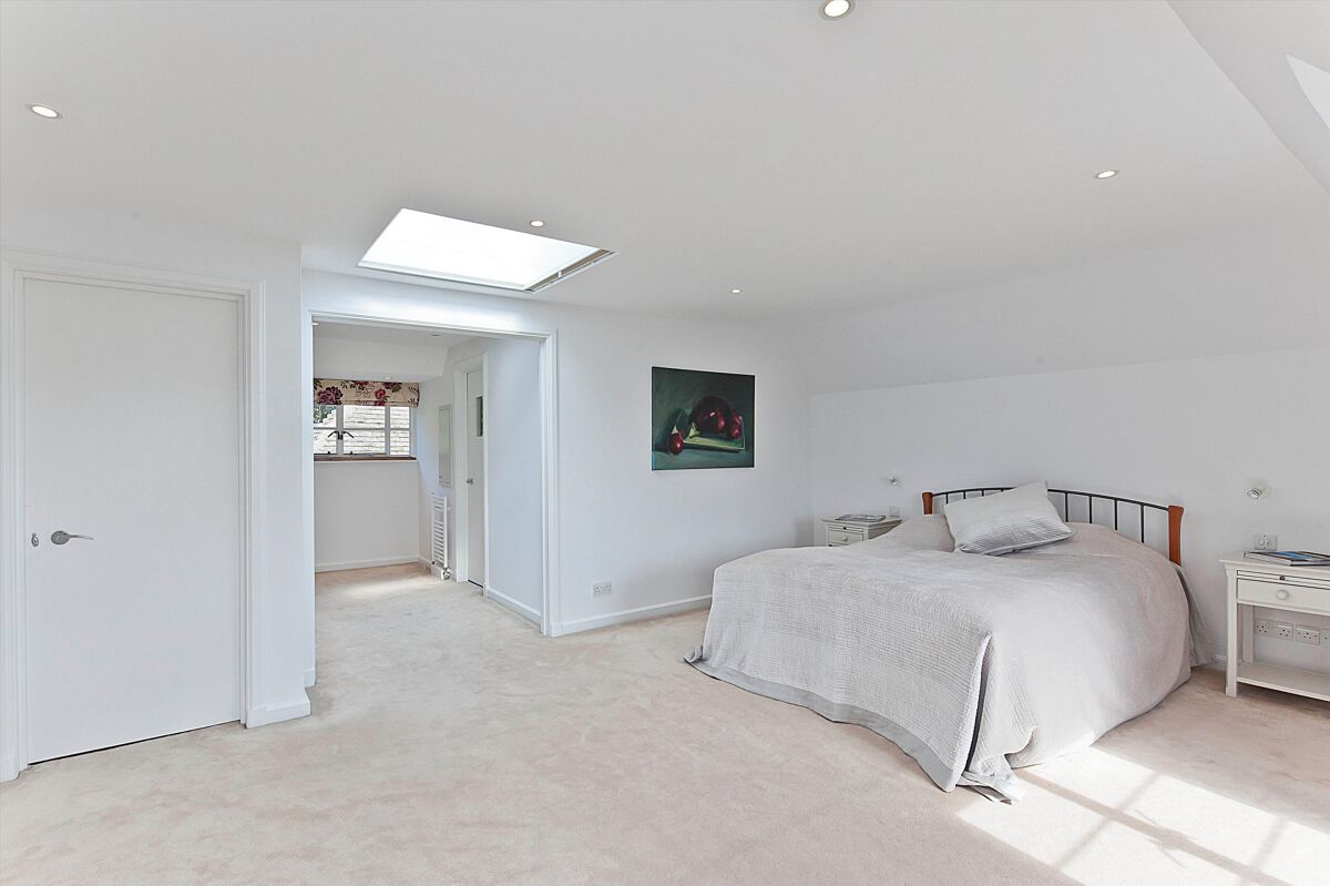 house for sale in Clare Hill, Esher, Surrey, KT10 ESH150027 Knight