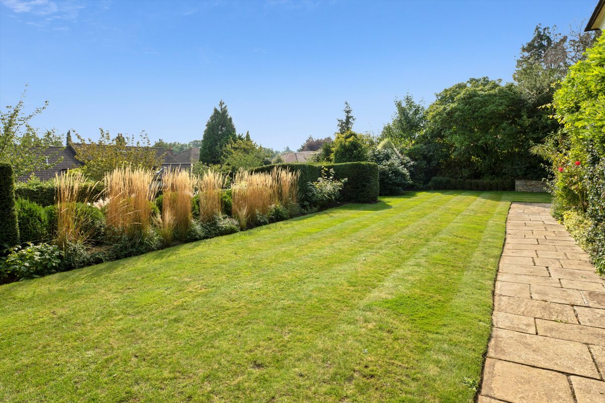 house for sale in Clare Hill, Esher, Surrey, KT10 ESH150027 Knight