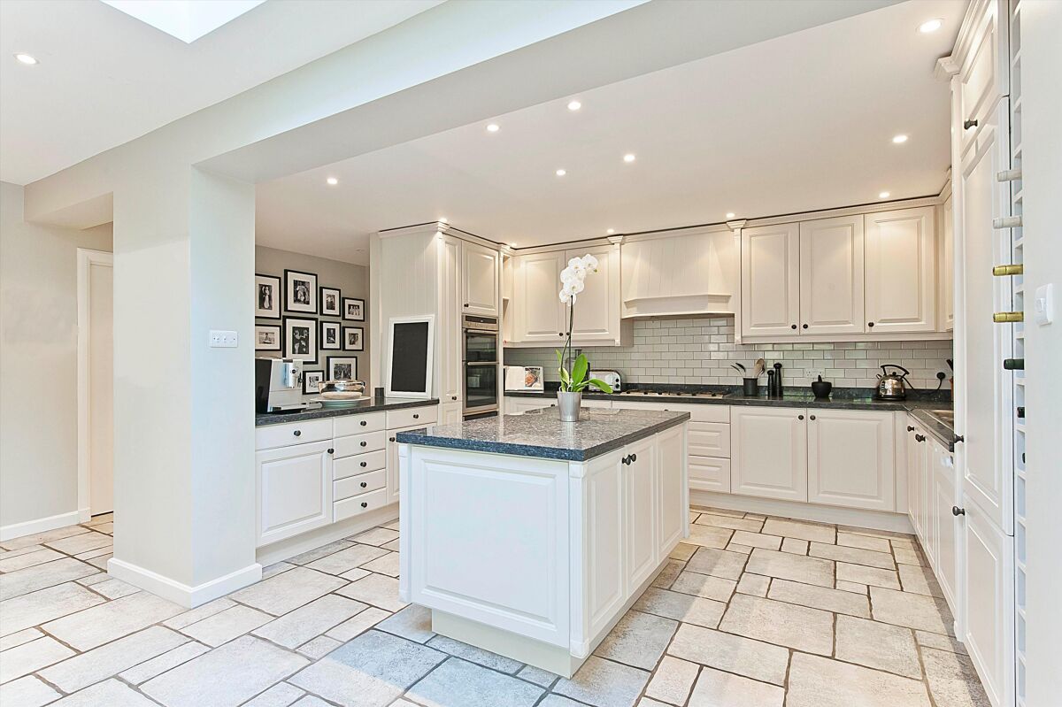 house for sale in Clare Hill, Esher, Surrey, KT10 ESH150027 Knight