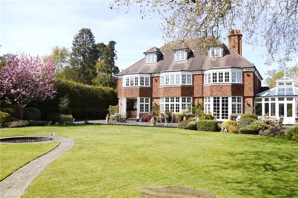 house for sale in Sandown Avenue, Esher, Surrey, KT10 ESH150072