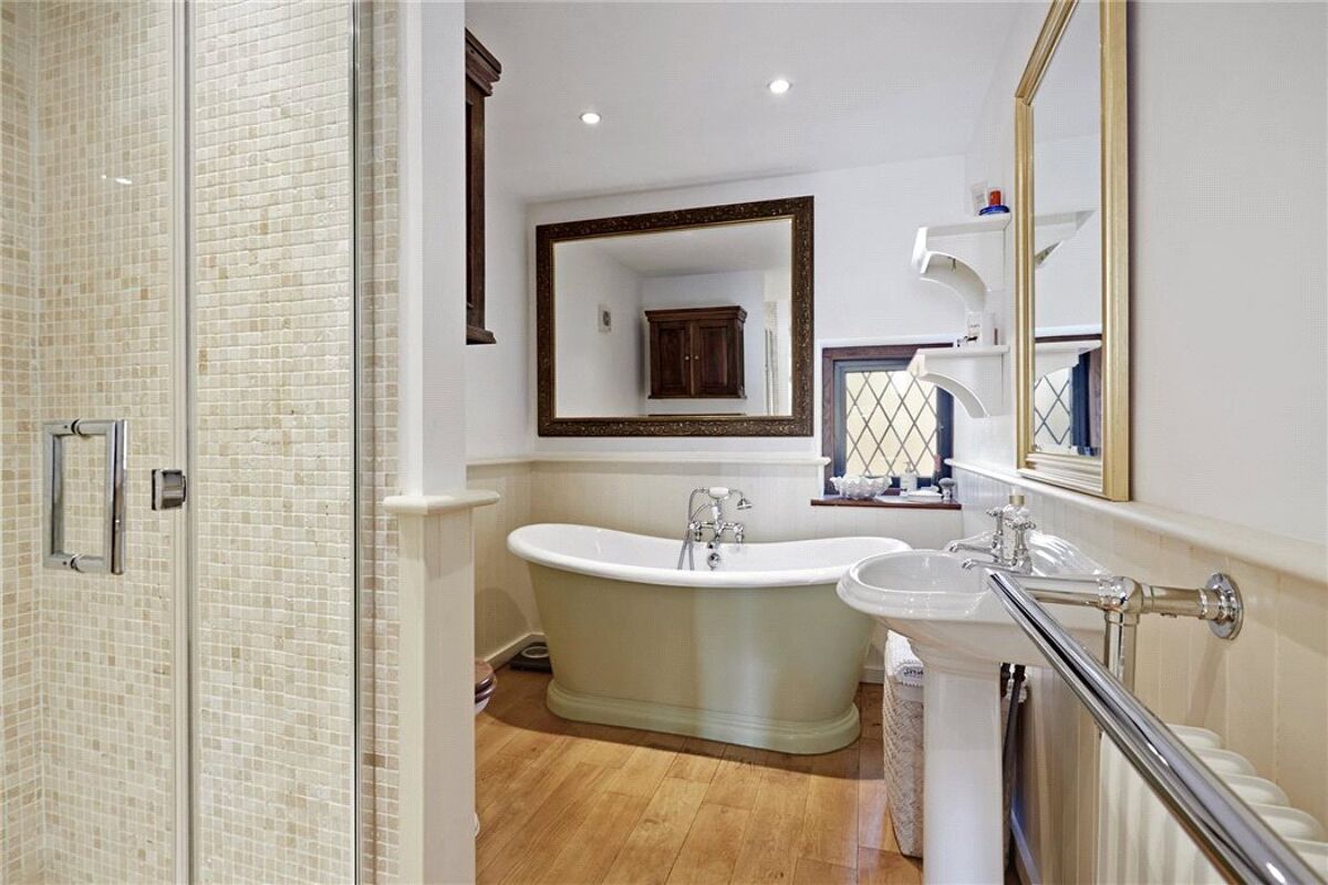 house for sale in Clive Road, Esher, Surrey, KT10 ESH160053 Knight