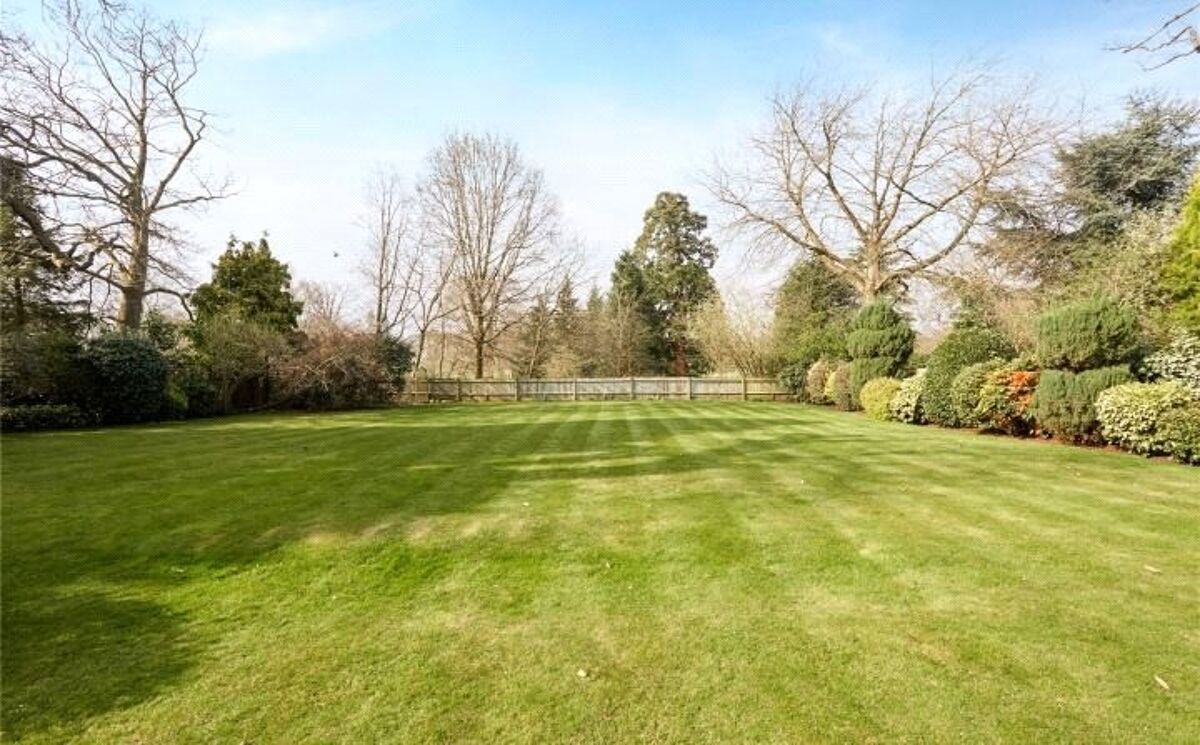 house for sale in Meadway, Esher, Surrey, KT10 ESH160080 Knight Frank