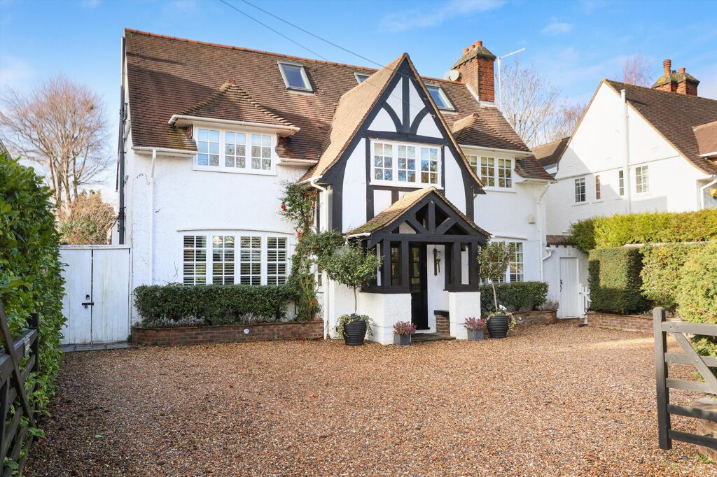 Image of Littleworth Avenue, Esher, Surrey, KT10