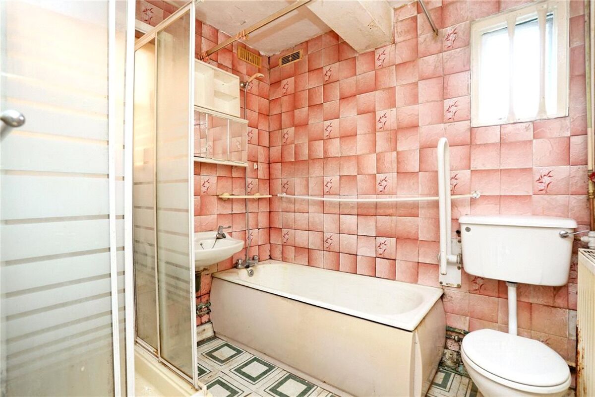 house for sale in Wolsey Road, Esher, Surrey, KT10 ESH160242 Knight