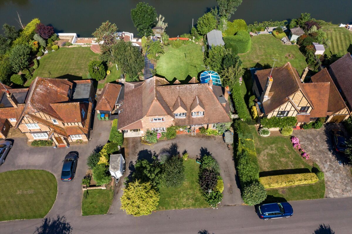 house for sale in Riverside Drive, Esher, Surrey, KT10 ESH170025