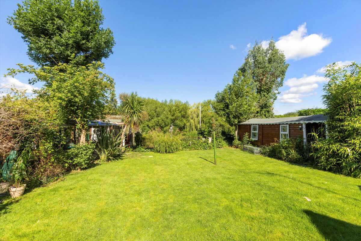 house for sale in Riverside Drive, Esher, Surrey, KT10 ESH170025