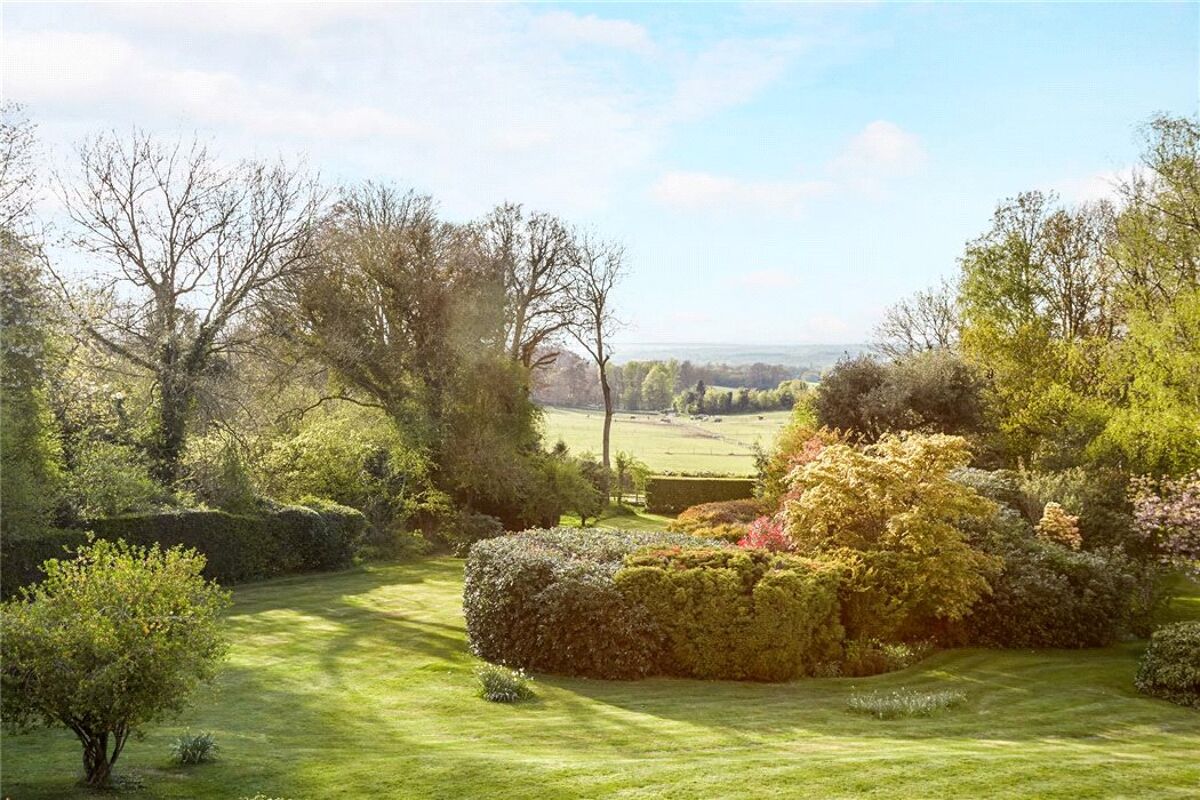 house for sale in Tyrrells Wood, Leatherhead, Surrey, KT22 ESH170065