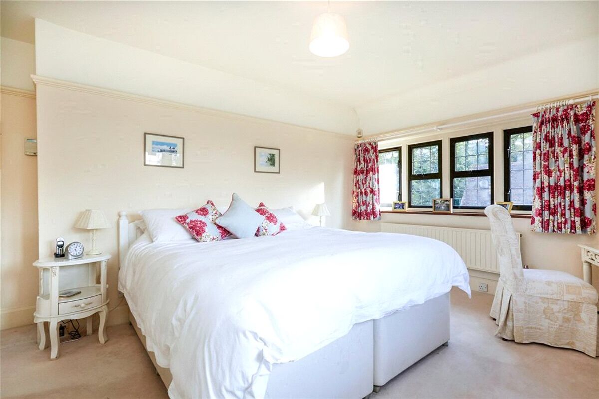 house for sale in Tyrrells Wood, Leatherhead, Surrey, KT22 ESH170065