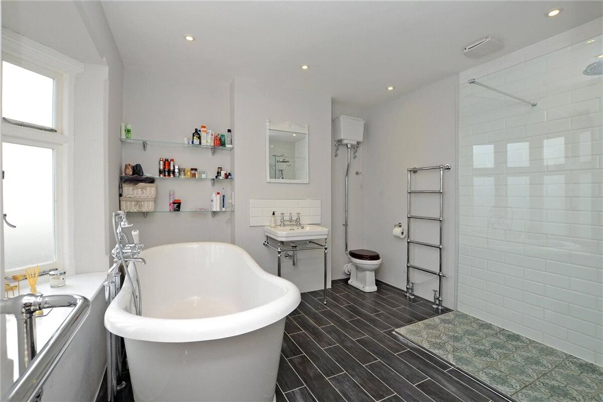 house for sale in Victoria Avenue, Surbiton, KT6 ESH170121 Knight Frank