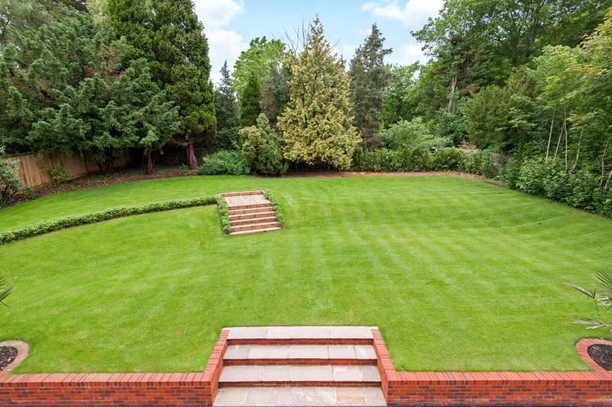 house for sale in Grays Lane, Ashtead, Surrey, KT21 ESH170247