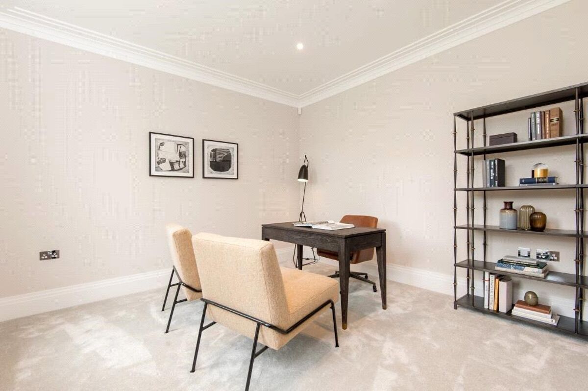 house for sale in Grays Lane, Ashtead, Surrey, KT21 ESH170247