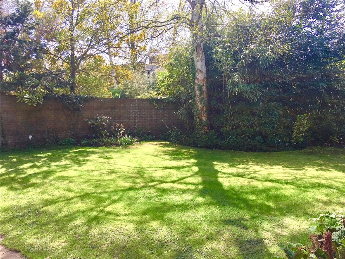 house for sale in Lakeside Drive, Esher, Surrey, KT10 ESH180044