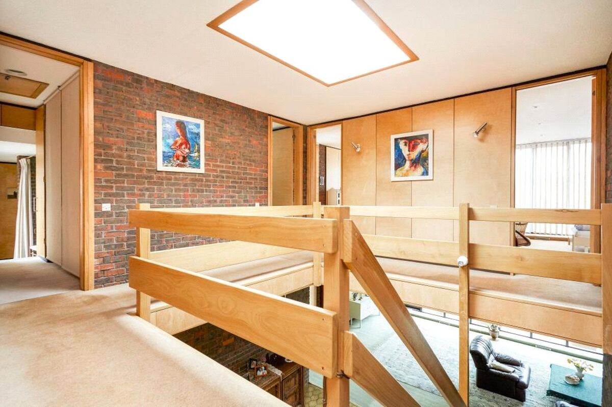 house for sale in Lakeside Drive, Esher, Surrey, KT10 ESH180044