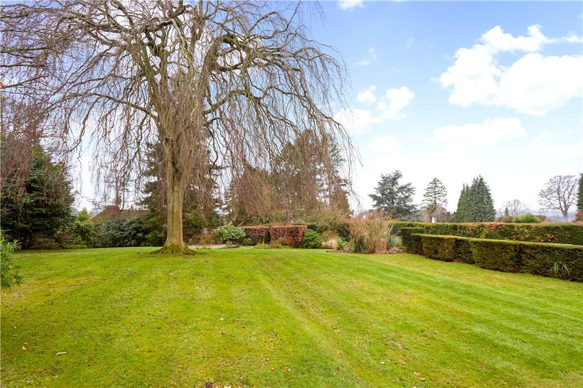 house for sale in Tyrrells Wood, Leatherhead, Surrey, KT22 ESH180140