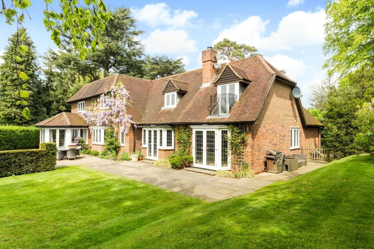 house for sale in Tyrrells Wood, Leatherhead, Surrey, KT22 ESH180140