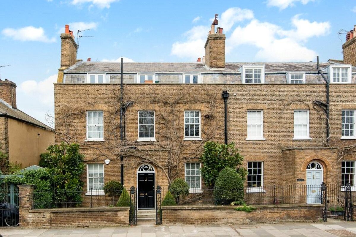 Property for sale Hampton Court Road, East Molesey, Surrey, KT8