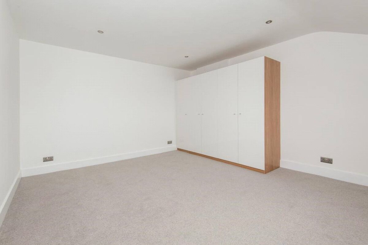 Property for sale Hampton Court Road, East Molesey, Surrey, KT8