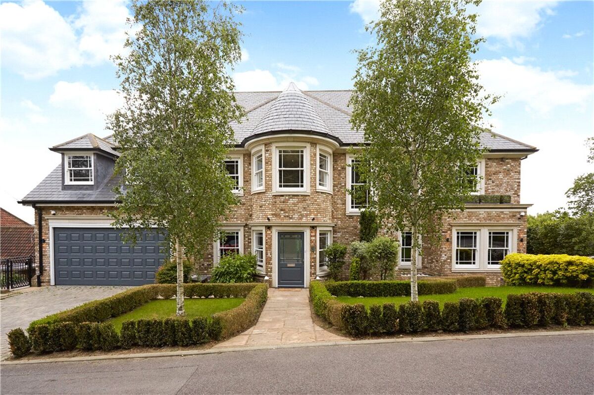 house for sale in Pelhams Walk, Esher, Surrey, KT10 ESH190131