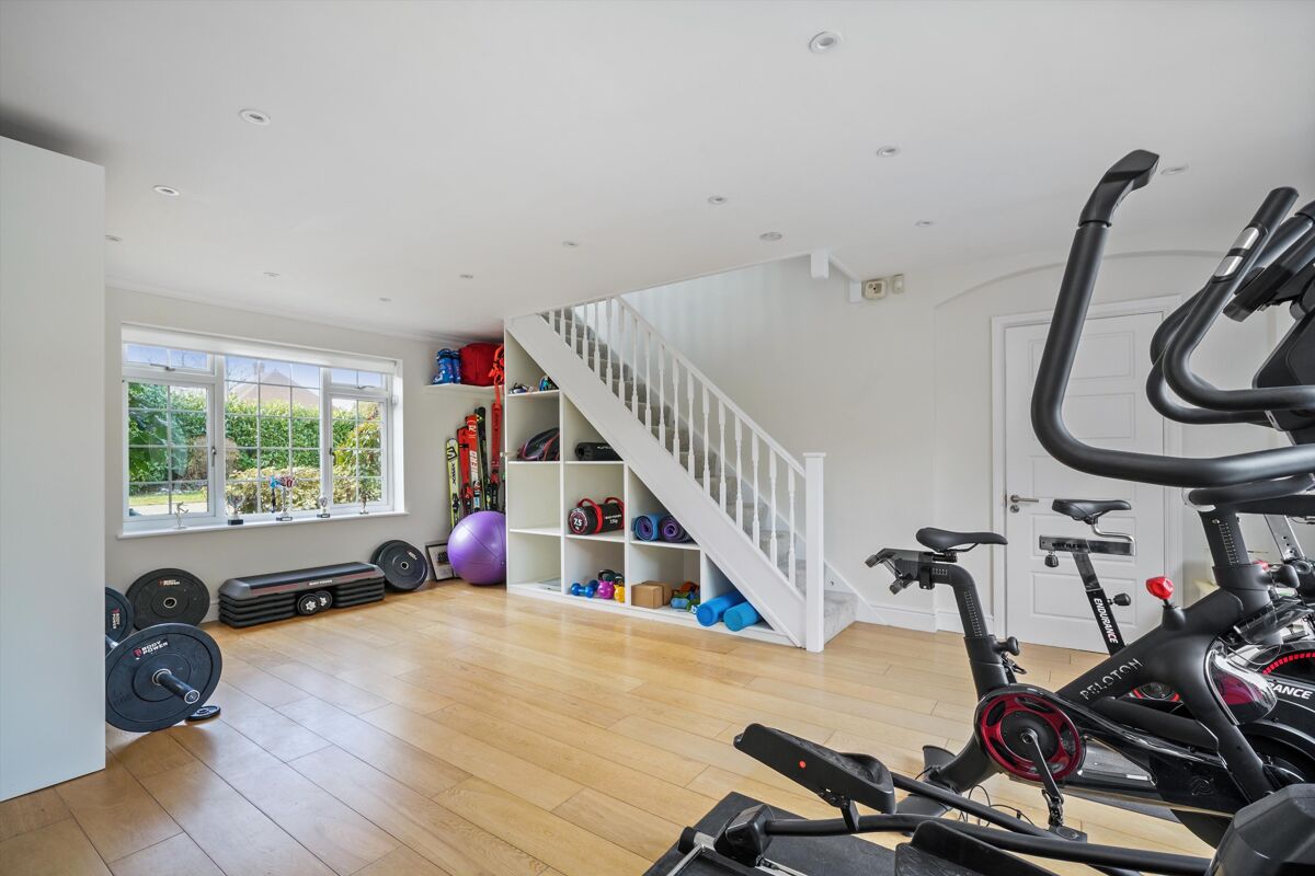 house for sale in Ruxley Crescent, Claygate, Esher, Surrey, KT10