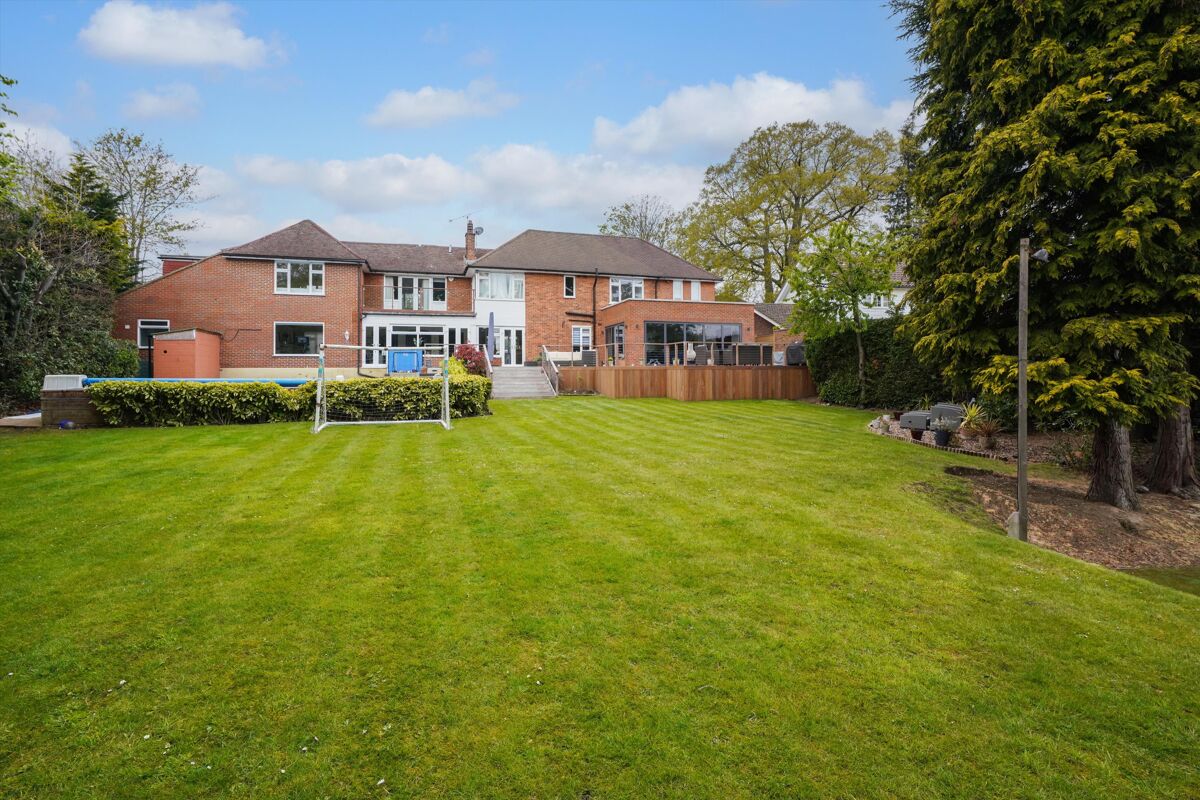 house for sale in Ruxley Crescent, Claygate, Esher, Surrey, KT10