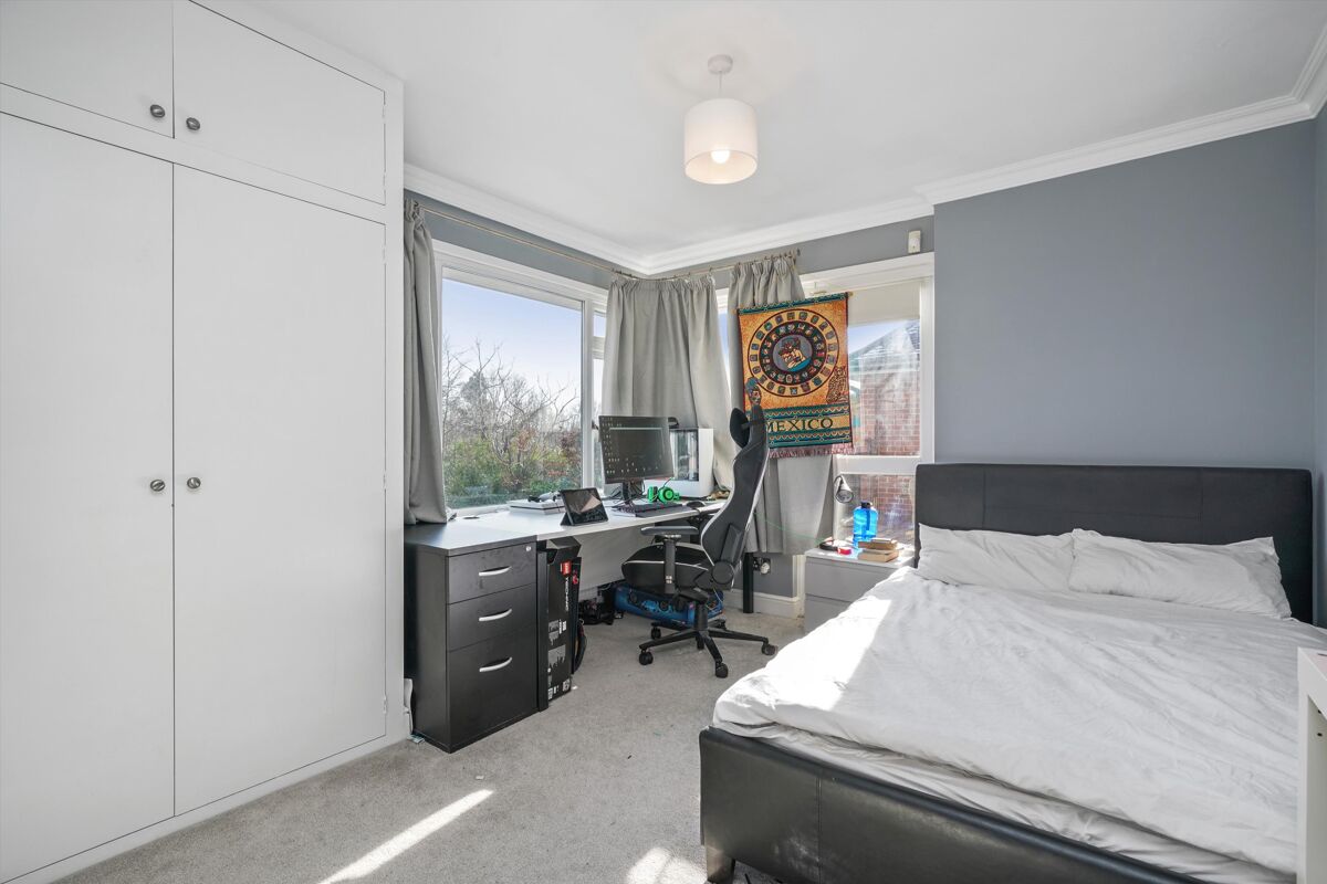 house for sale in Ruxley Crescent, Claygate, Esher, Surrey, KT10