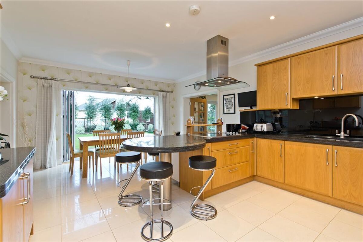 house to rent in Red Lane, Claygate, Esher, Surrey, KT10 ESQ012026163