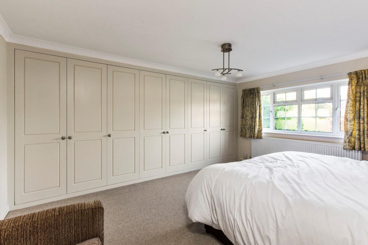 house to rent in Millhedge Close, Cobham, Surrey, KT11 ESQ012117643 Knight Frank