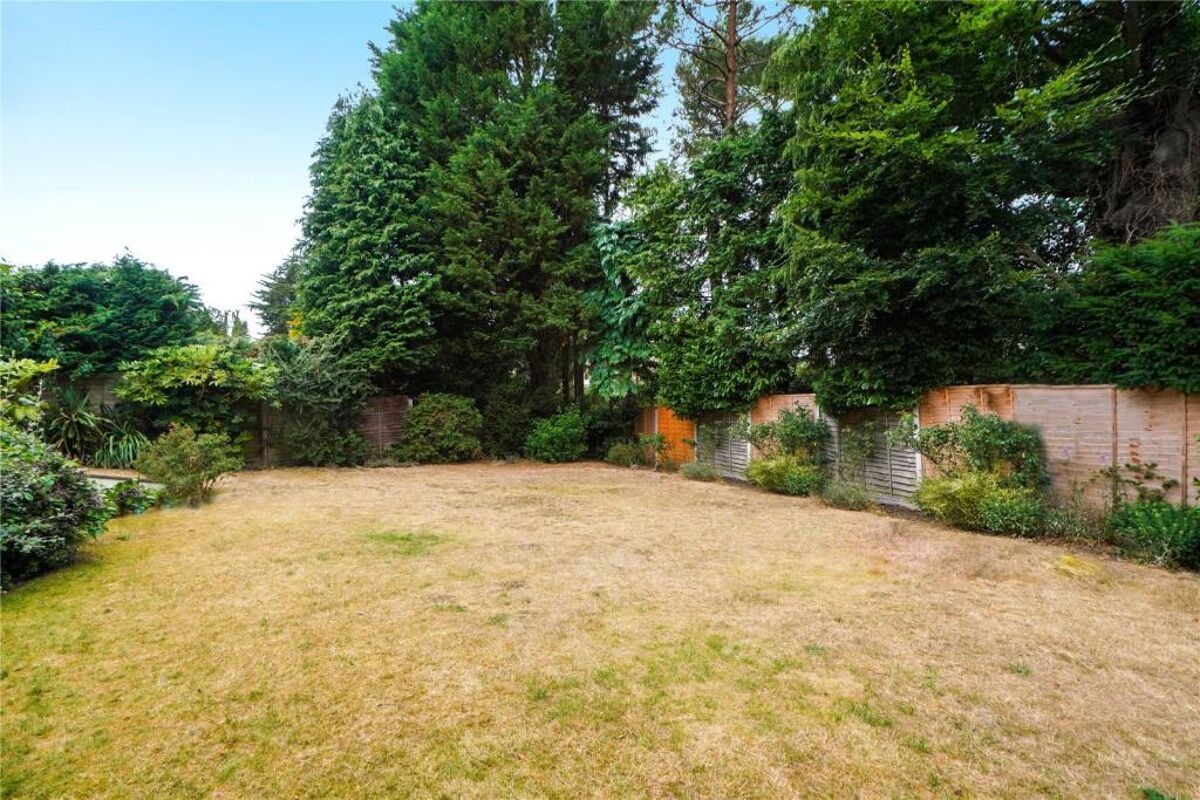 house to rent in Brackenhill, Sandy Lane, Cobham, Surrey, KT11