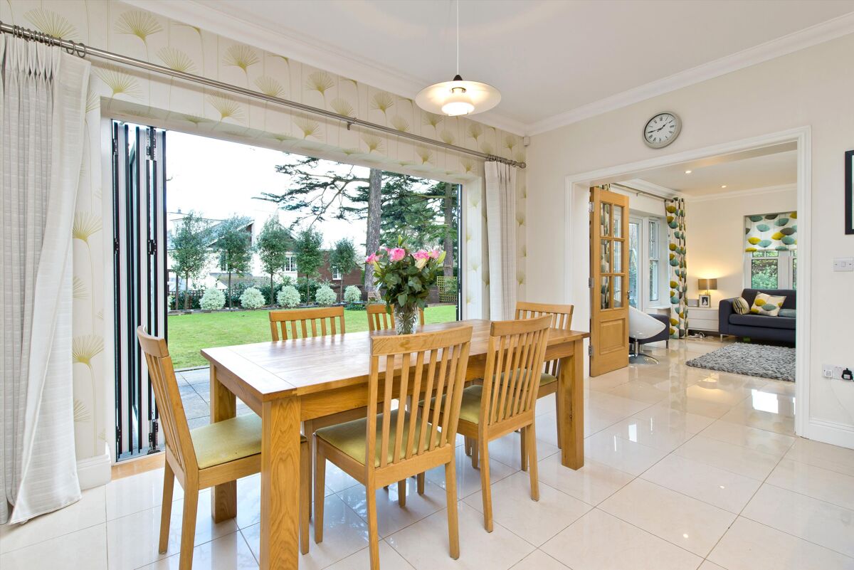 house to rent in Red Lane, Claygate, Surrey, KT10 ESQ012220117