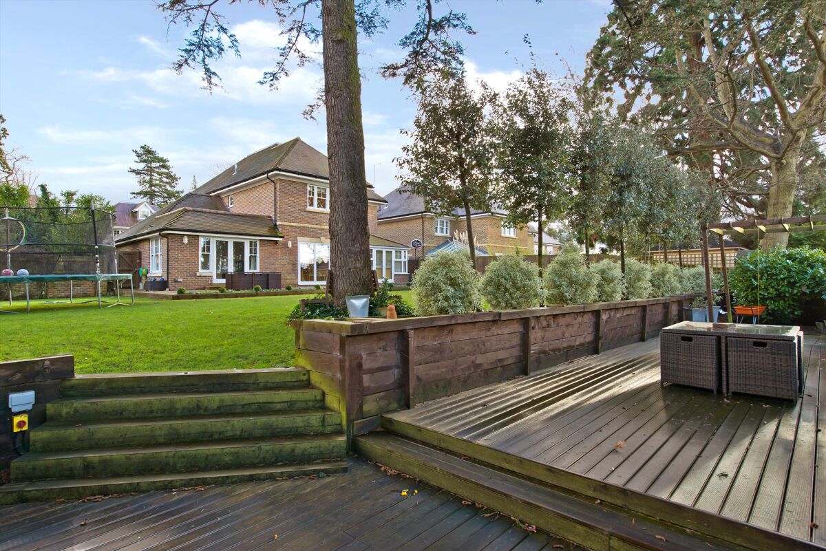 house to rent in Red Lane, Claygate, Surrey, KT10 ESQ012220117