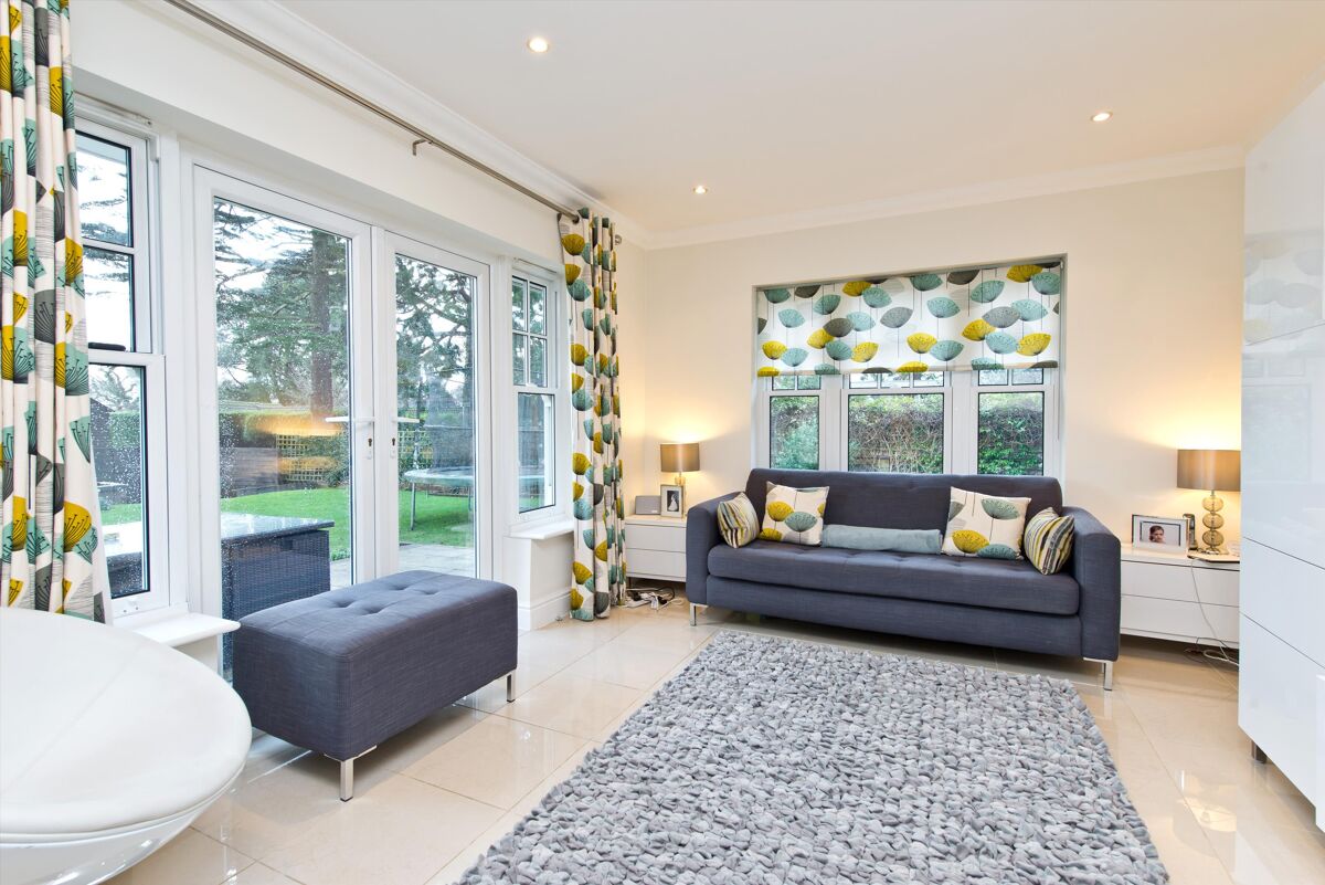 house to rent in Red Lane, Claygate, Surrey, KT10 ESQ012220117